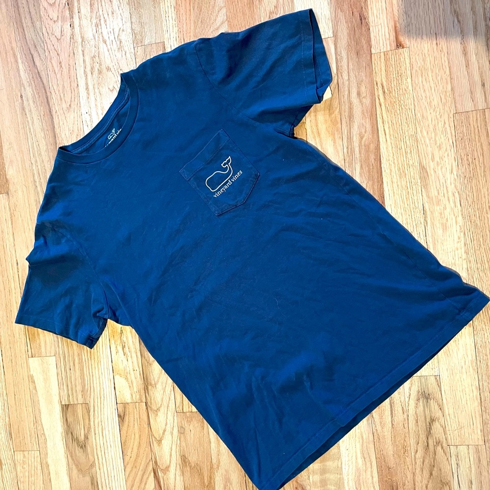 Men’s Vineyard Vines t-shirt